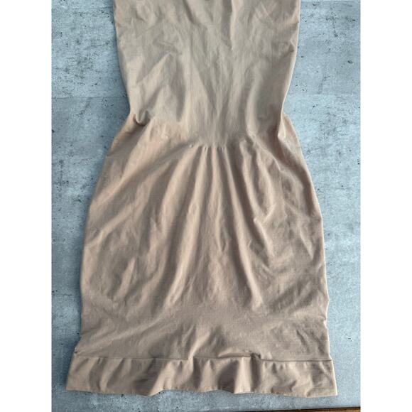 Spanx shapewear slip dress size large nude/tan tone mid-thigh length - Picture 5 of 8